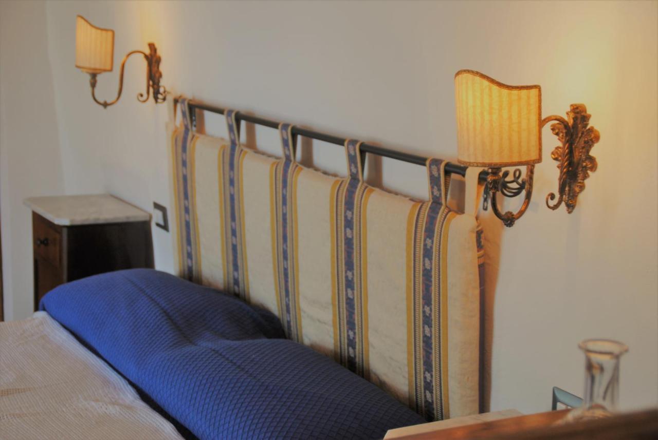B&B Ponte La Pietra Gubbio Bagian luar foto